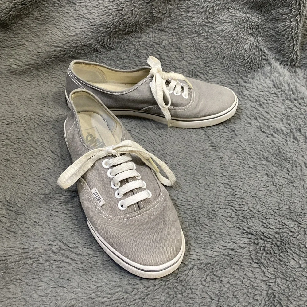 Vans Unisex Authentic Sneakers Grey Lace‎ Up W 7 M 5.5